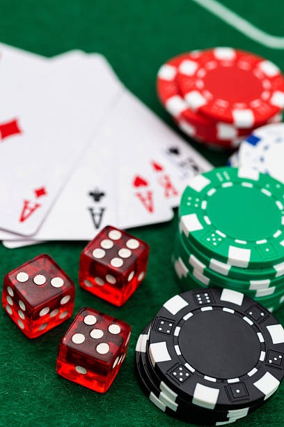 The Great Icescape table selection interface showing betting limits and player counts